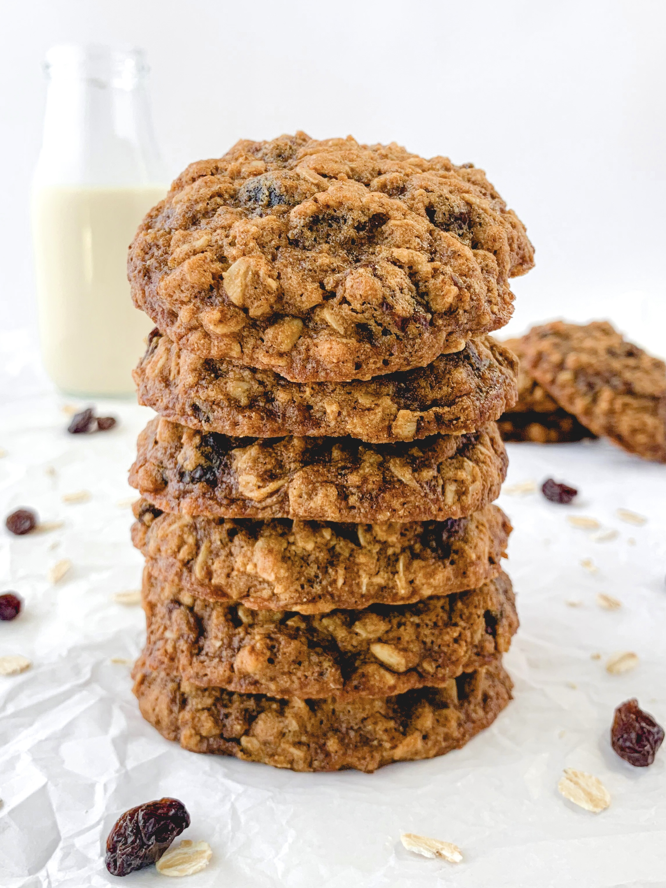 Chewy Vegan Oatmeal Raisin Cookies (Gluten Free Option) - Strawberry ...