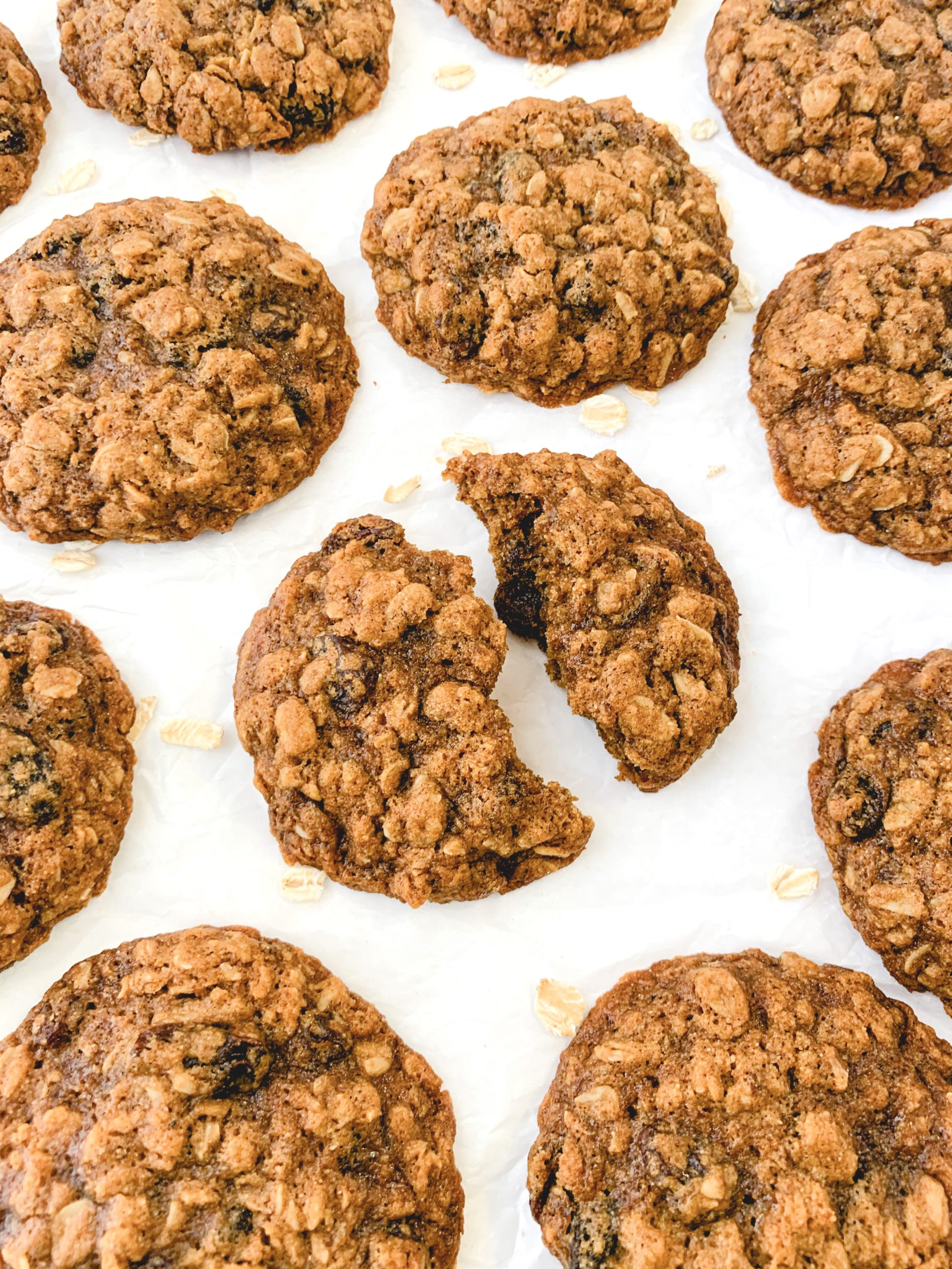 Chewy Vegan Oatmeal Raisin Cookies (gluten Free Option) - Strawberry 